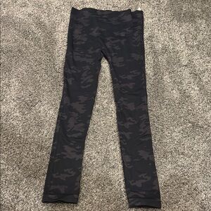 Spanx Women’s Black Camouflage Leggings size medium